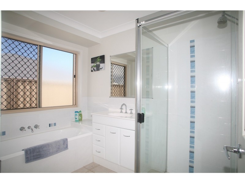 2 Yarrilee Circuit, Dundowran QLD 4655