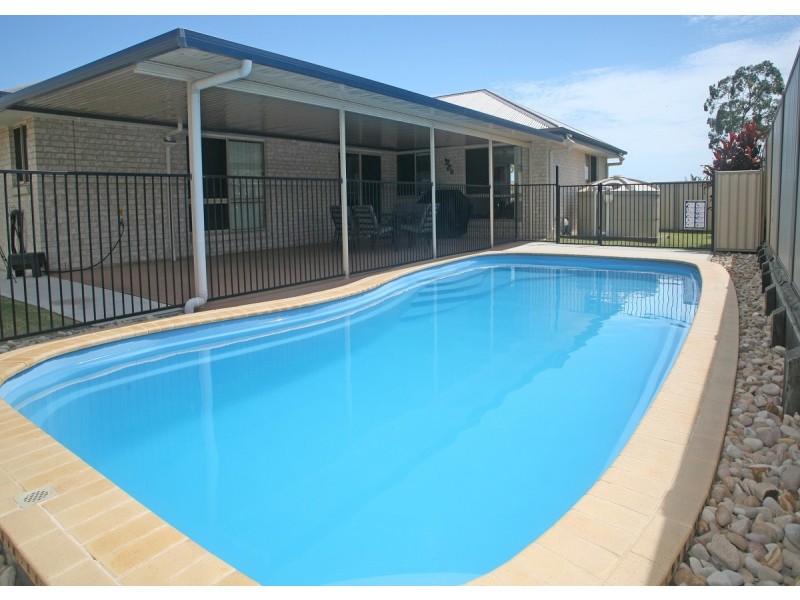 2 Yarrilee Circuit, Dundowran QLD 4655