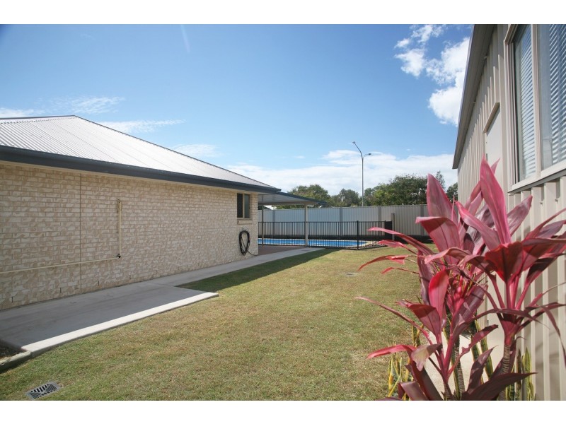 2 Yarrilee Circuit, Dundowran QLD 4655