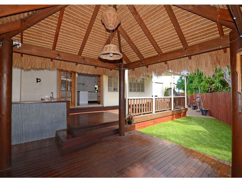 11 Martin Street, Point Vernon QLD 4655