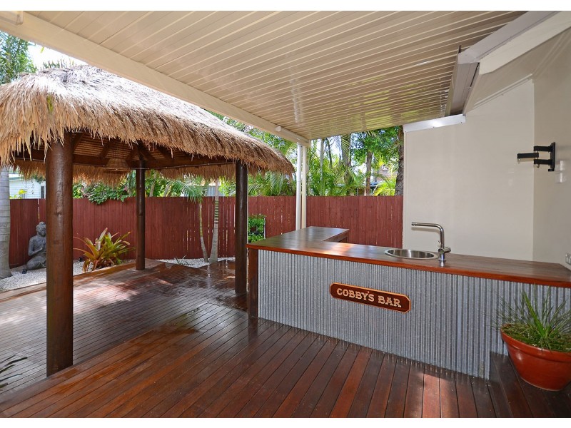 11 Martin Street, Point Vernon QLD 4655