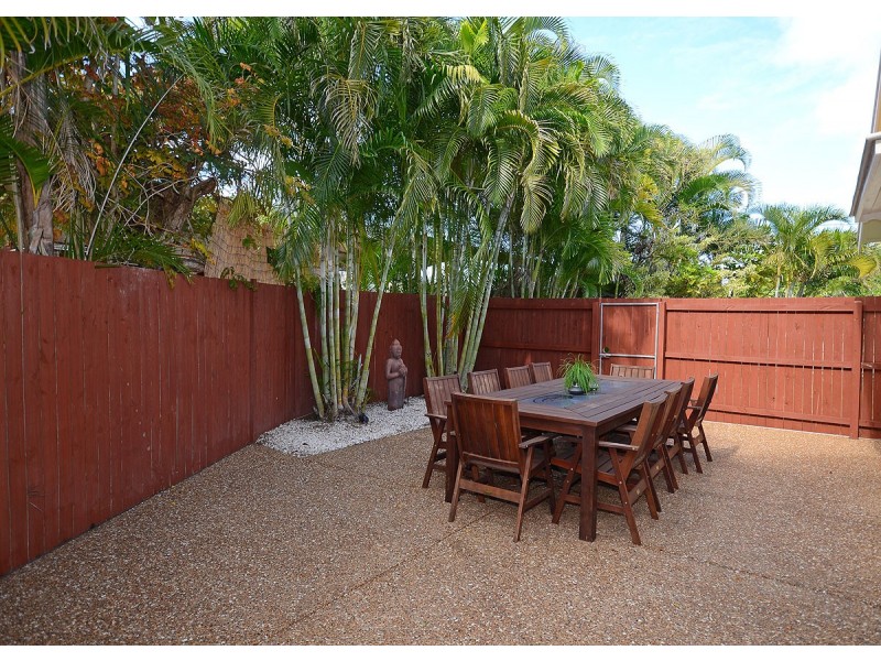 11 Martin Street, Point Vernon QLD 4655