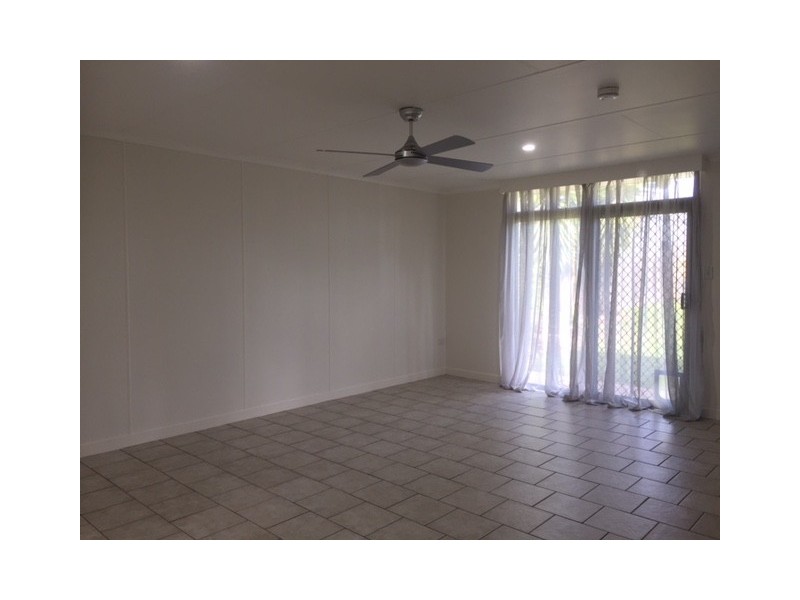 19 Barnstaple St, Torquay QLD 4655