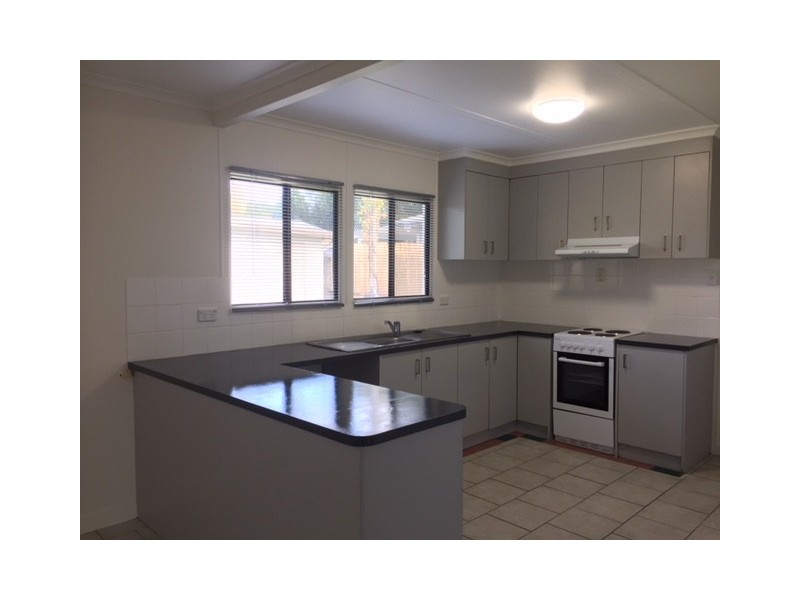 19 Barnstaple St, Torquay QLD 4655
