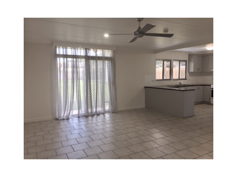 19 Barnstaple St, Torquay QLD 4655