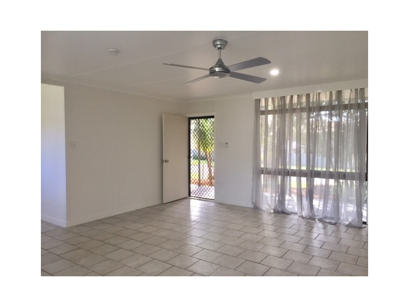 19 Barnstaple St, Torquay QLD 4655