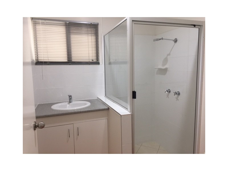 19 Barnstaple St, Torquay QLD 4655