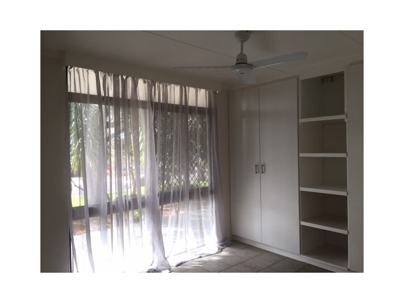 19 Barnstaple St, Torquay QLD 4655