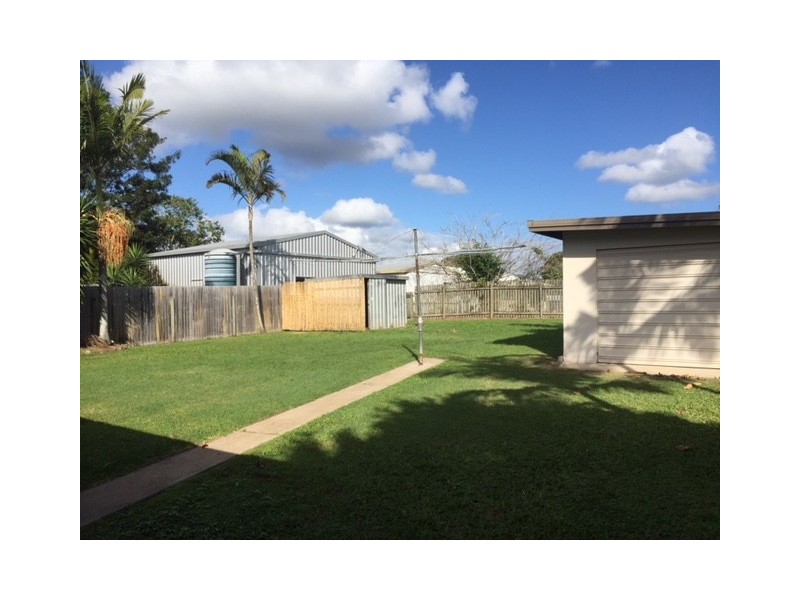 19 Barnstaple St, Torquay QLD 4655