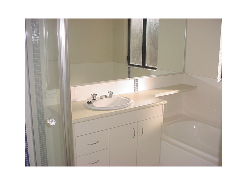 Unit 2/9 Freshwater Street, Scarness QLD 4655