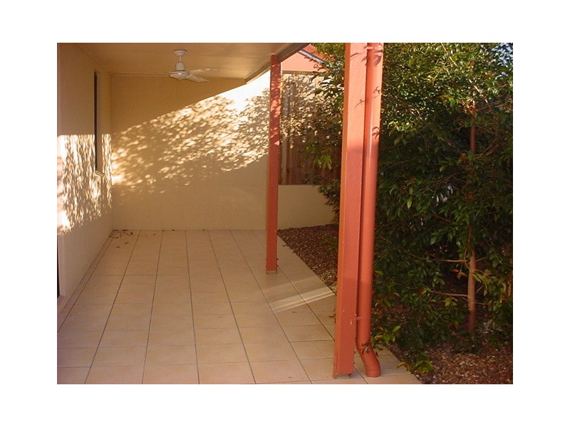 Unit 2/9 Freshwater Street, Scarness QLD 4655