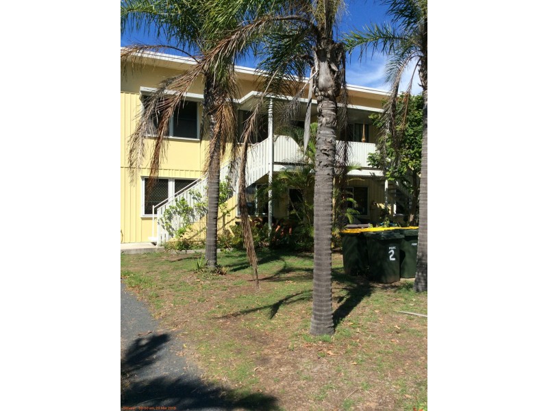 2/435 Esplanade, Torquay QLD 4655