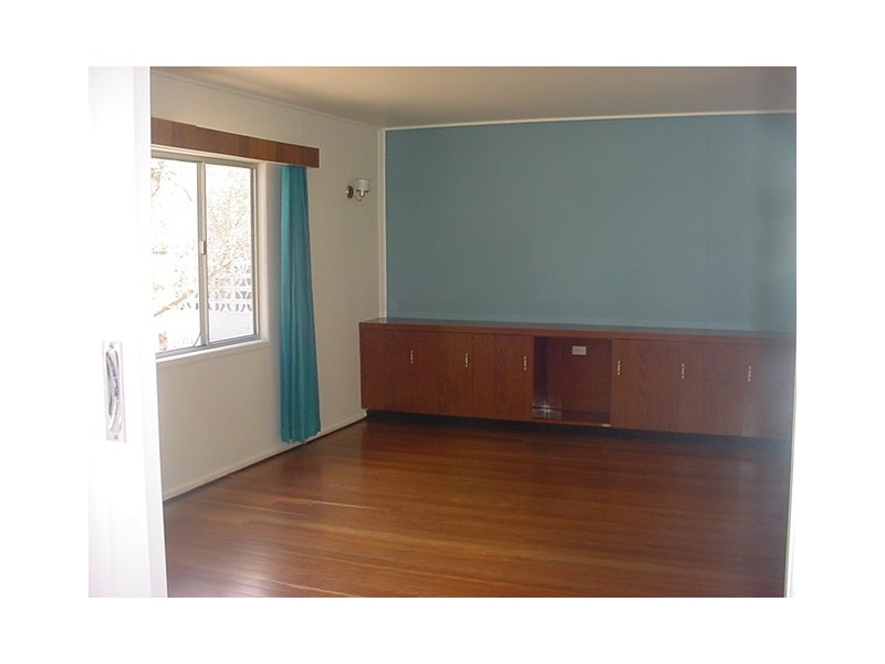 31 Cunningham Street, Torquay QLD 4655