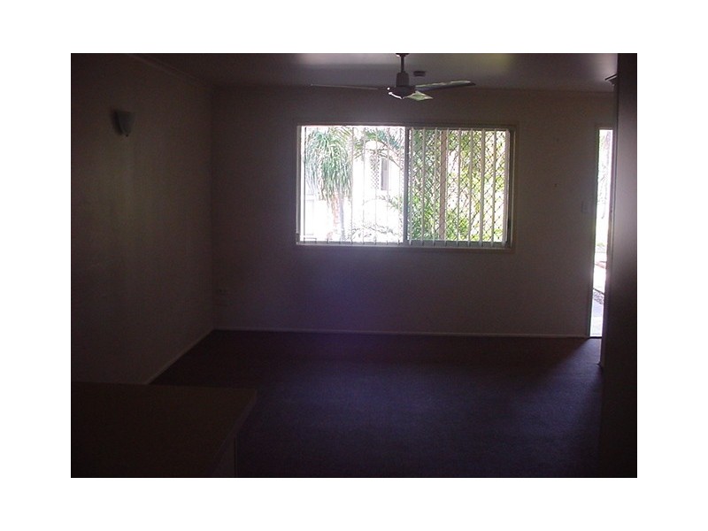 Unit 2/3 King Street, Urangan, Hervey Bay QLD 4655