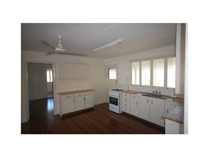 Unit 4/400 Esplanade, Scarness QLD 4655