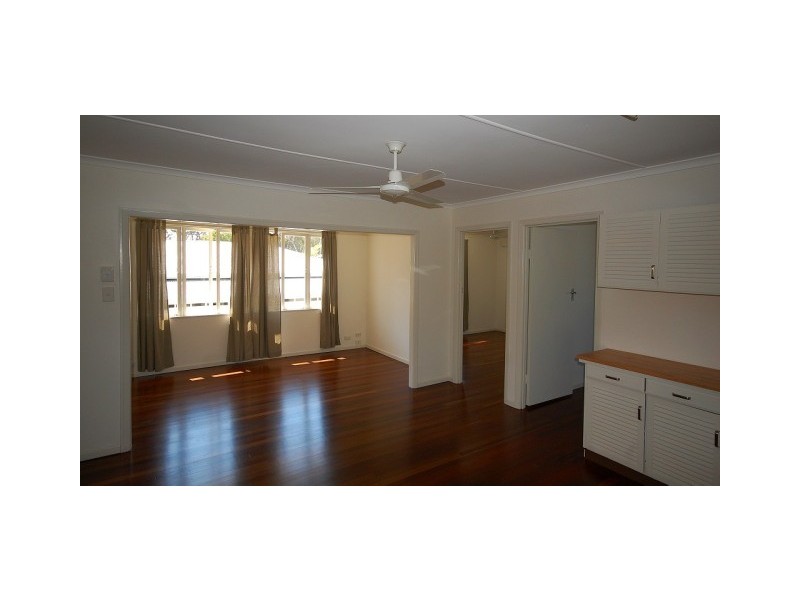 Unit 4/400 Esplanade, Scarness QLD 4655