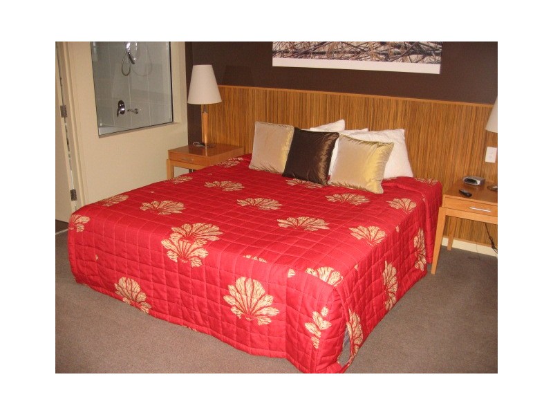 Unit 206 Esplanade, Oceans Resort,, Urangan QLD 4655