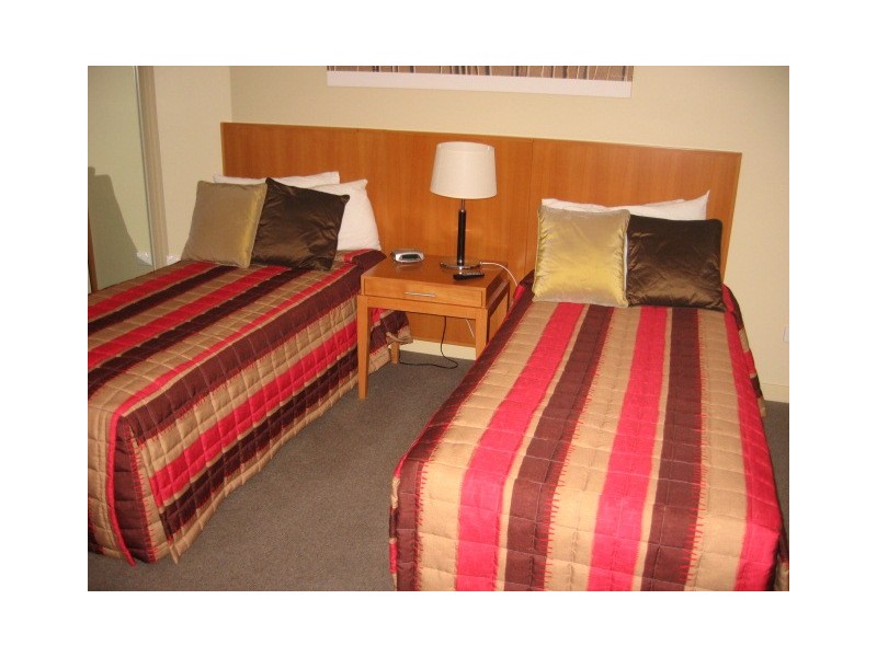 Unit 206 Esplanade, Oceans Resort,, Urangan QLD 4655