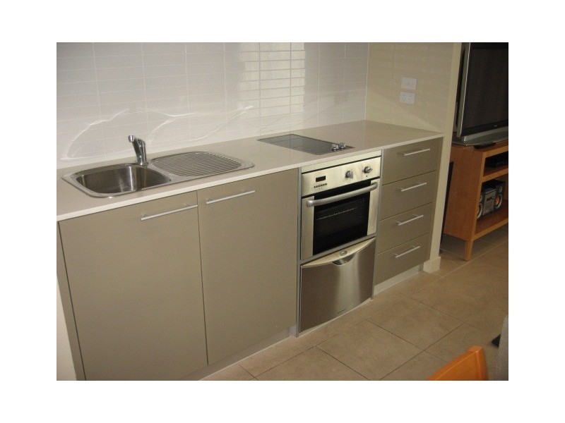 Unit 206 Esplanade, Oceans Resort,, Urangan QLD 4655