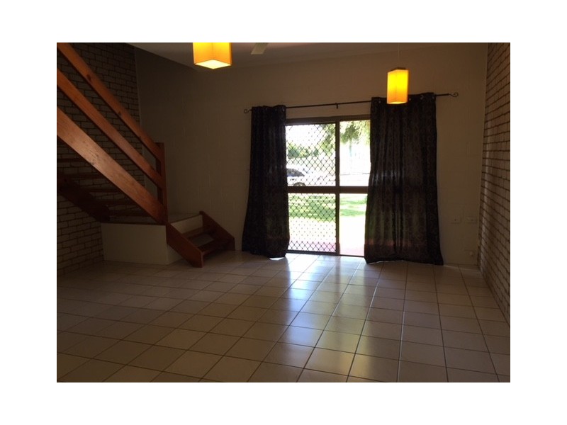 Unit 5/25 Hervey Street, Scarness QLD 4655
