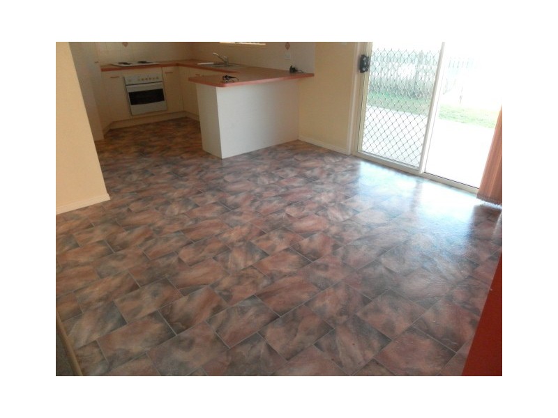 17 Chancellor Drive, Urraween QLD 4655