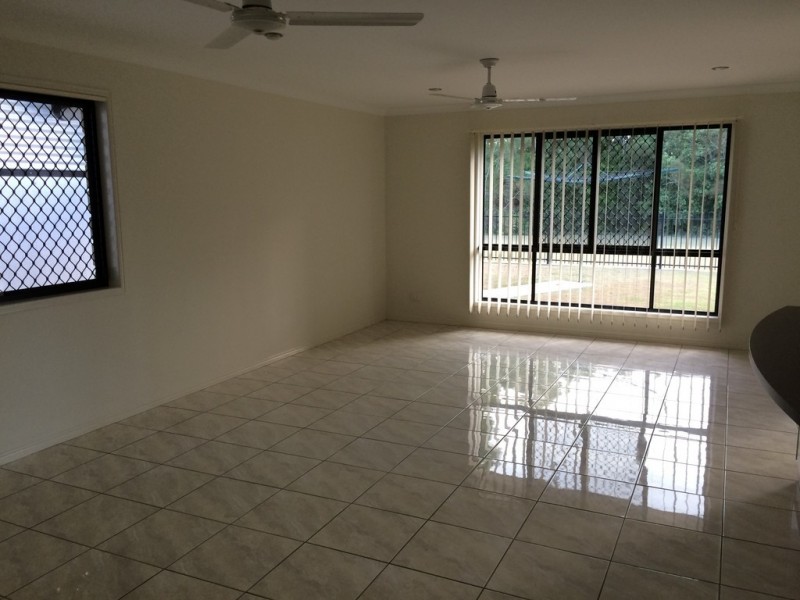 27 Oceanview Street,, Point Vernon QLD 4655