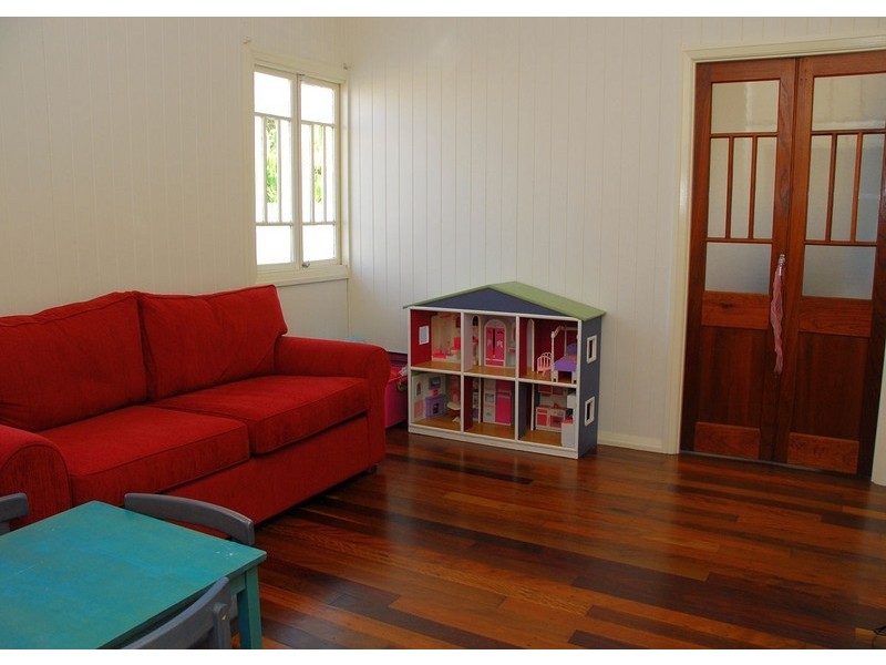 152 Esplanade, Point Vernon QLD 4655