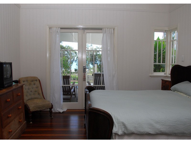 152 Esplanade, Point Vernon QLD 4655