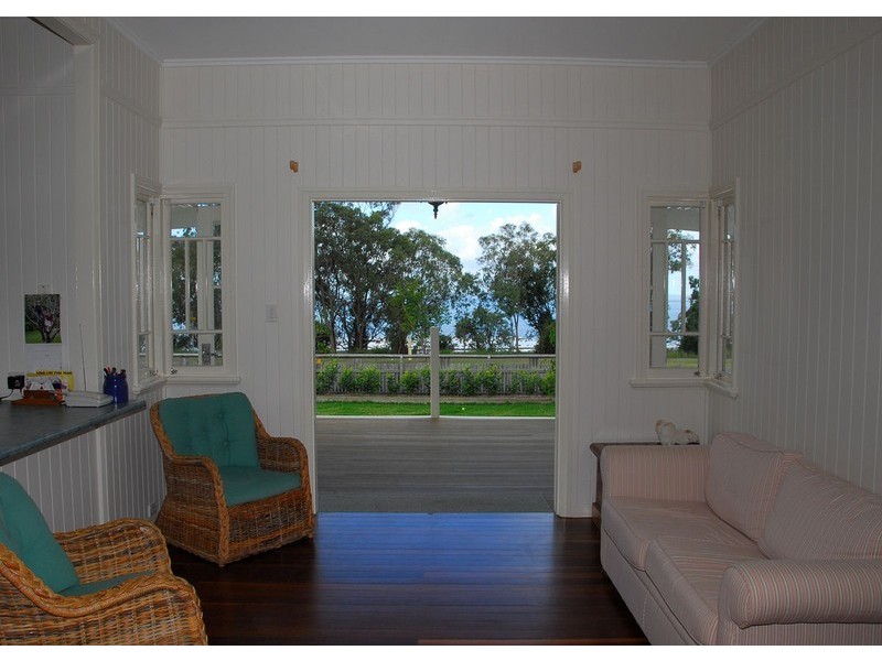 152 Esplanade, Point Vernon QLD 4655