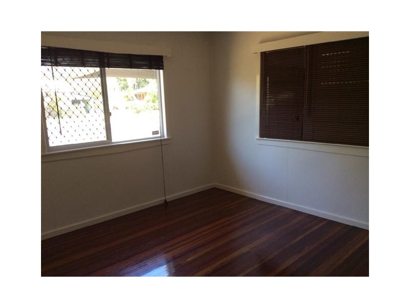 27 Alexander Street, Torquay QLD 4655