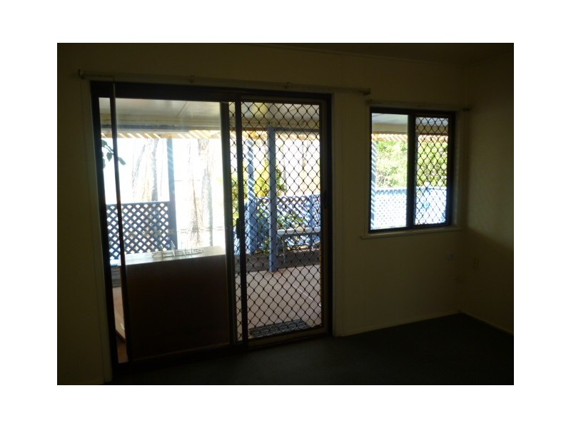 1/339 Esplanade, Scarness QLD 4655