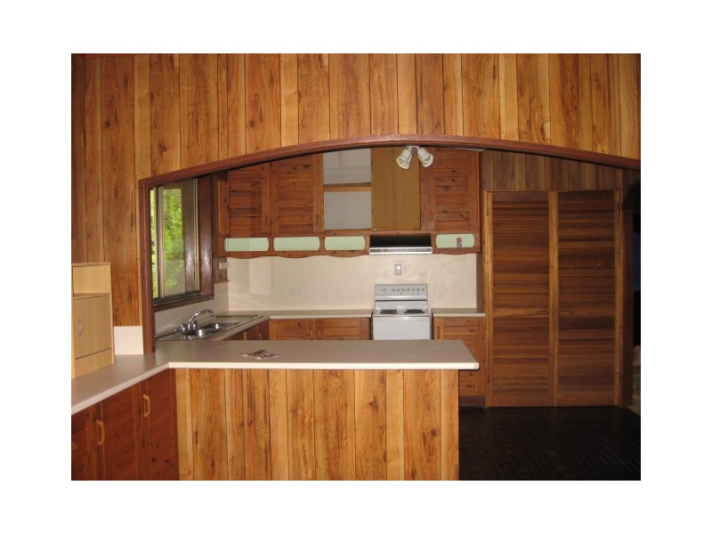 46 Boundary Road, Urangan QLD 4655