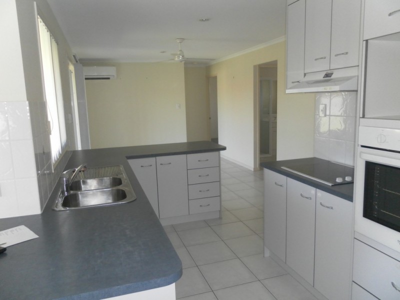 6 Jasper Court, Urangan QLD 4655