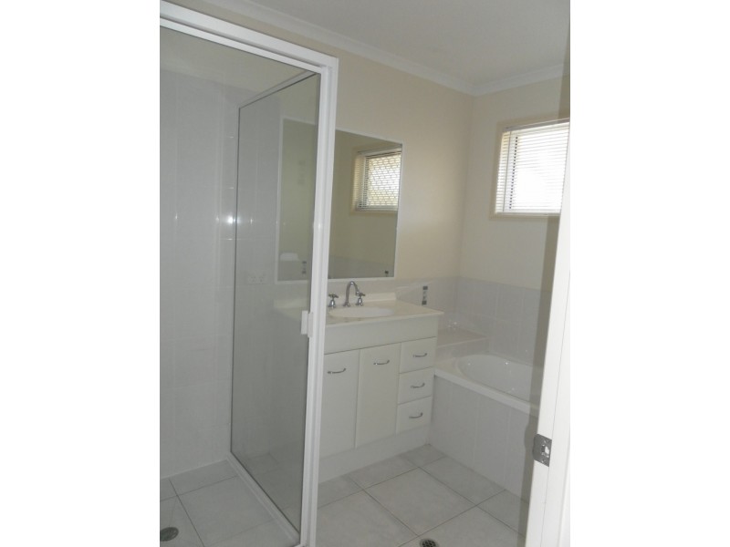 6 Jasper Court, Urangan QLD 4655