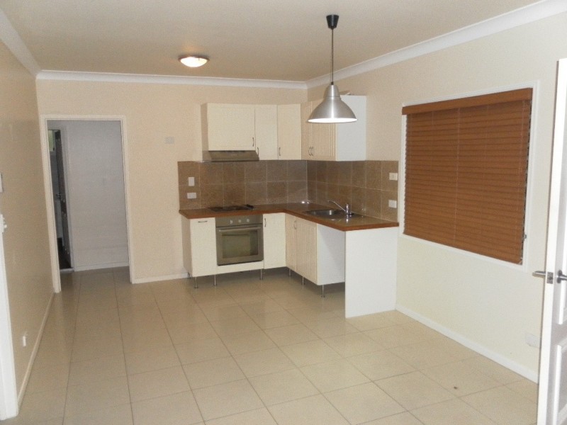 2/376 Esplanade, Scarness QLD 4655