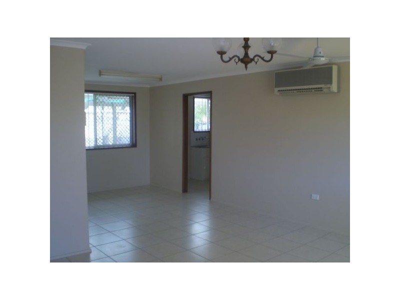 21 Moonlight Ave, Scarness QLD 4655