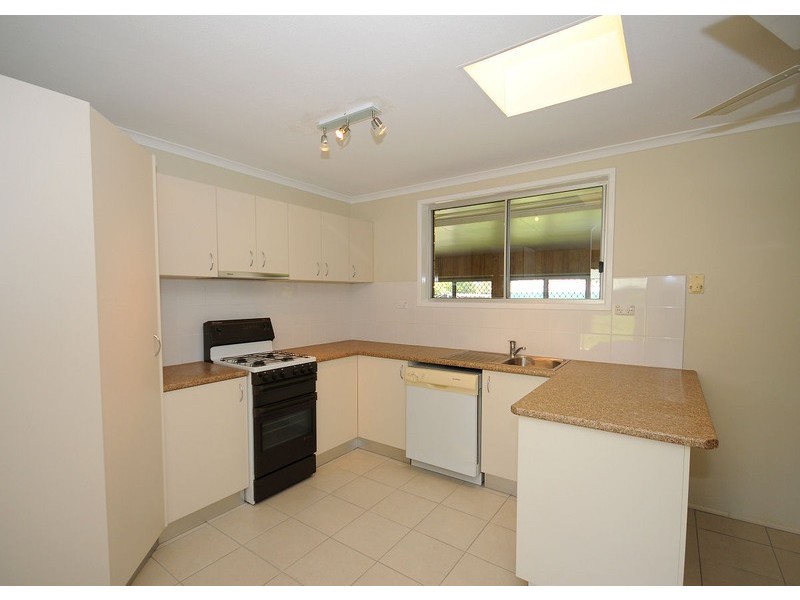 11 Southerden Street, Torquay QLD 4655