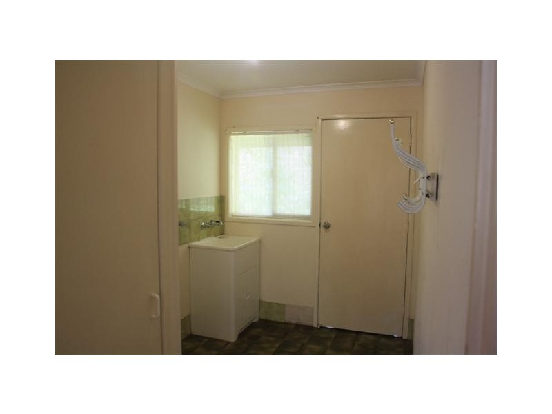 92 Colyton St, Torquay QLD 4655