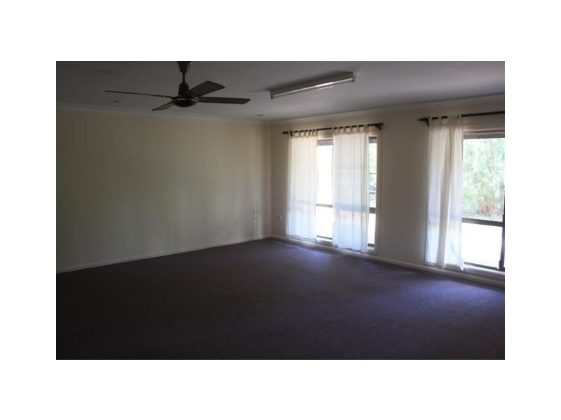 92 Colyton St, Torquay QLD 4655