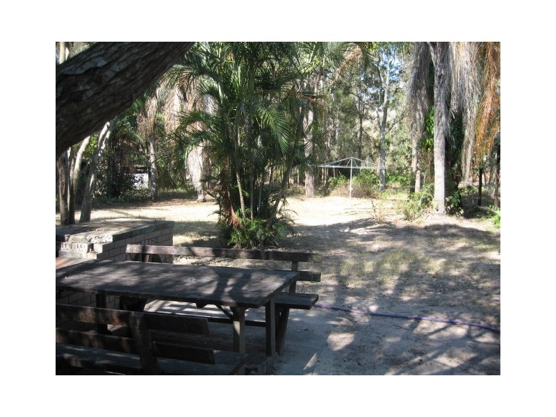 92 Colyton St, Torquay QLD 4655