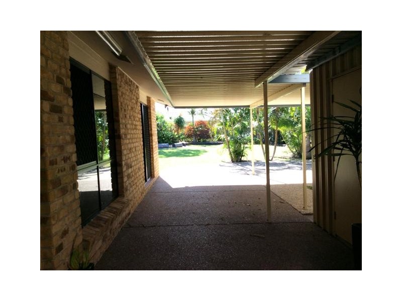 8 Tristania Crescent,, Urangan QLD 4655