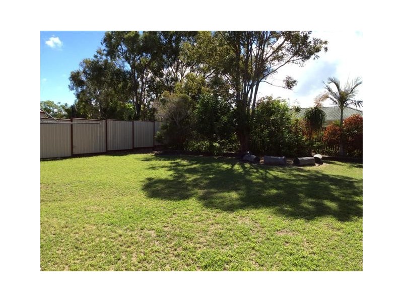 8 Tristania Crescent,, Urangan QLD 4655