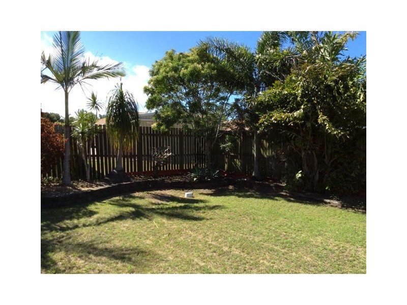 8 Tristania Crescent,, Urangan QLD 4655
