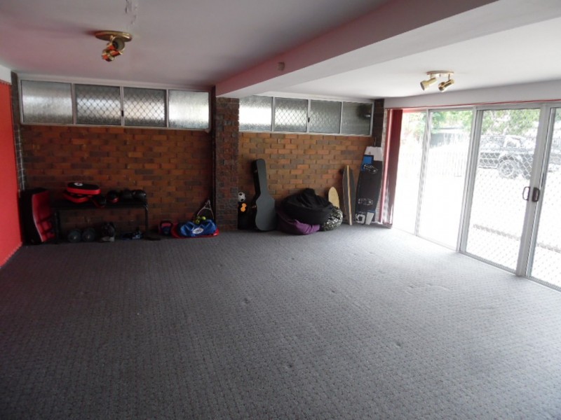 31 Christine Avenue, Torquay QLD 4655