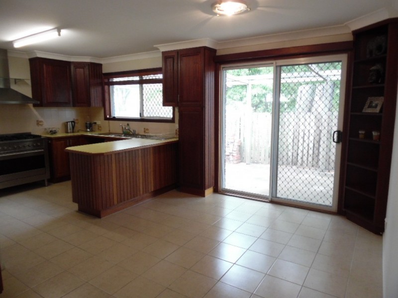 31 Christine Avenue, Torquay QLD 4655