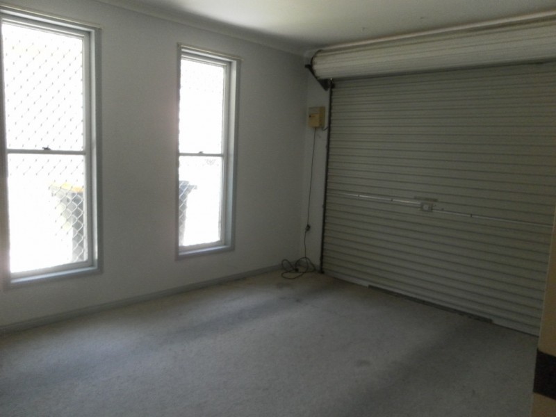 16 Debra Court, Urangan QLD 4655