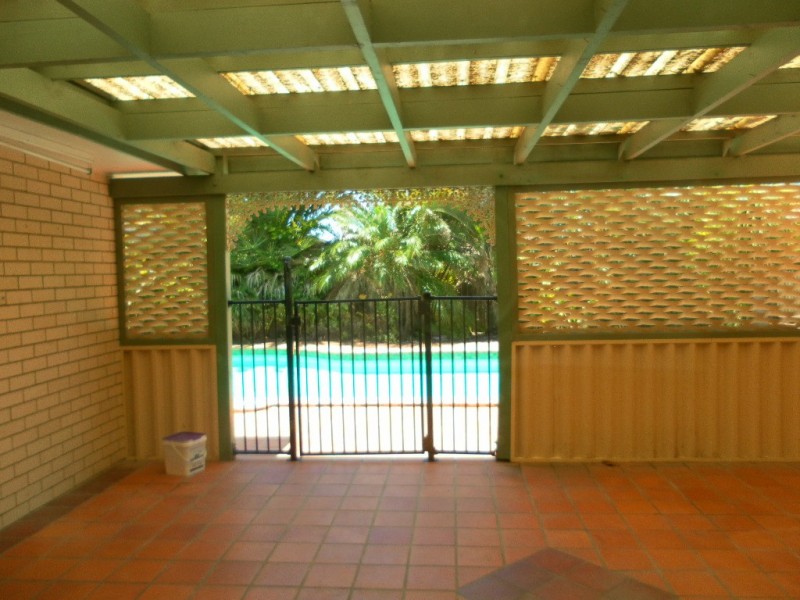 16 Debra Court, Urangan QLD 4655