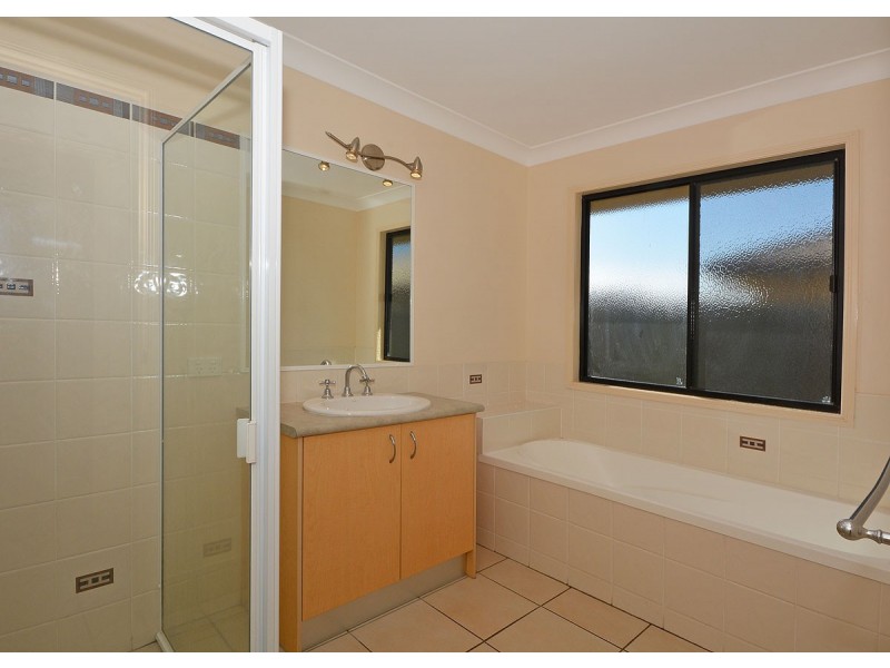 17 Kestrel Court, Eli Waters QLD 4655
