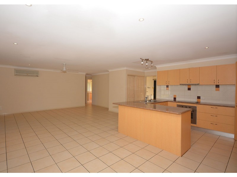 17 Kestrel Court, Eli Waters QLD 4655
