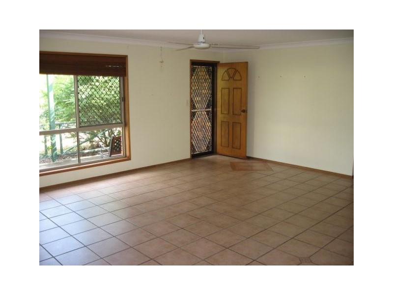 1 Fiona Court,, Urangan QLD 4655